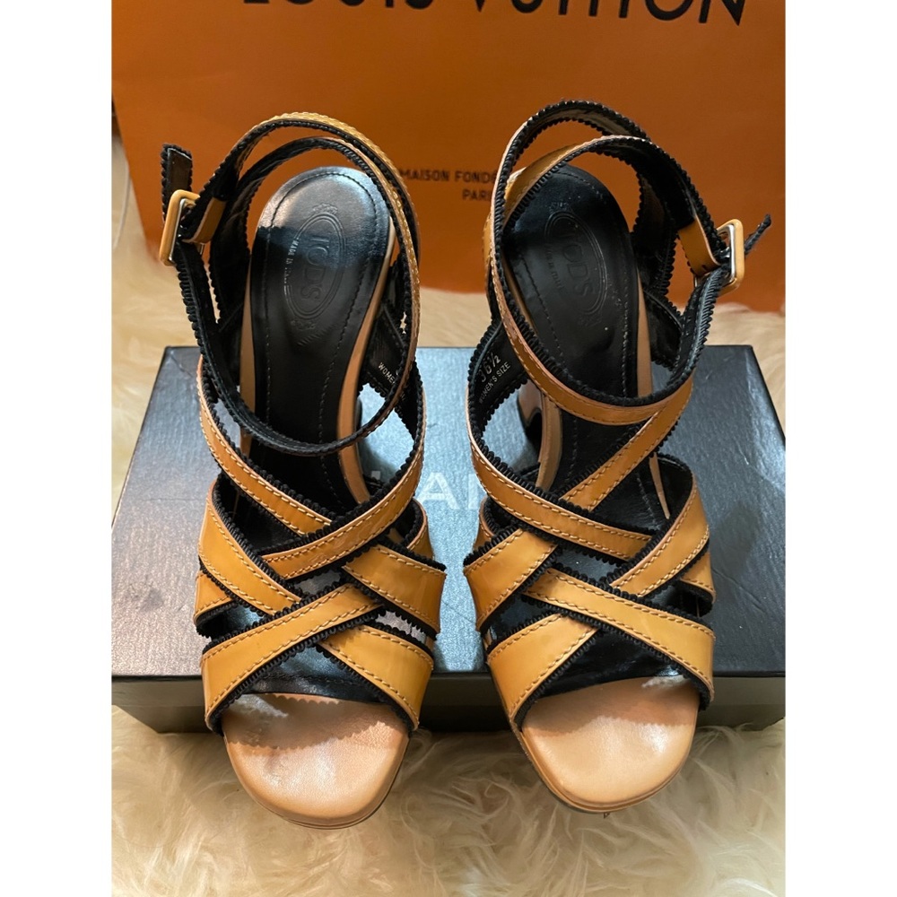 Tod's wedge sandals